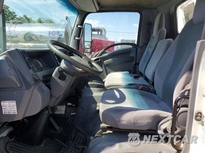Zdjęcie 7 z 13 samochodu: 2017 ISUZU NQR BOX TRUCK VIN:JALE5W169H7901480 - miniatura