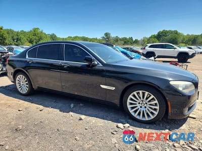 Czwarte zdjęcie samochodu z boku: 2009 BMW 750 LI VIN:WBAKB83559CY61143 - miniatura
