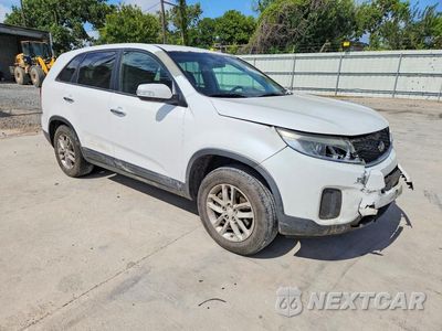 Czwarte zdjęcie samochodu z boku: 2014 KIA SORENTO LX VIN:5XYKT3A67EG540368 - miniatura