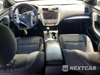 Zdjęcie 8 z 12 samochodu: 2016 NISSAN ALTIMA 2.5 SR VIN:1N4AL3AP2GC117490 - miniatura
