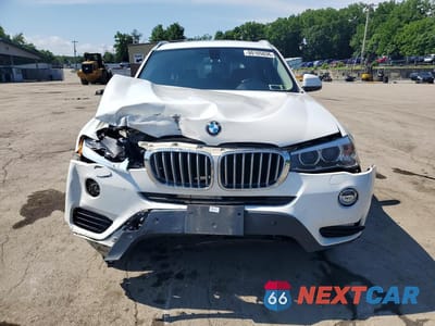 Piąte zdjęcie samochodu w środku: 2017 BMW X3 XDRIVE28I VIN:5UXWX9C32H0T19460 - miniatura