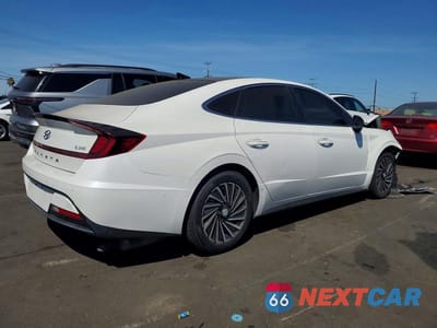 Trzecie zdjęcie samochodu z tyłu: 2022 HYUNDAI SONATA HYBRID LIMITED VIN:KMHL54JJ1NA038167 - miniatura