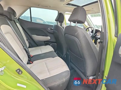 Zdjęcie 10 z 13 samochodu: 2022 HYUNDAI VENUE SEL VIN:KMHRC8A39NU141120 - miniatura