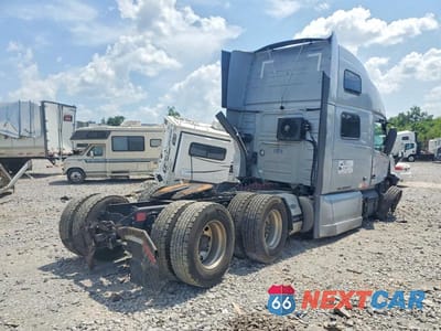 Czwarte zdjęcie samochodu z boku: 2020 VOLVO VN VNL VIN:4V4NC9EH1LN269457 - miniatura