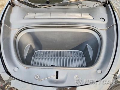 Zdjęcie 11 z 12 samochodu: 2023 TESLA MODEL Y VIN:7SAYGDEE8PF778295 - miniatura