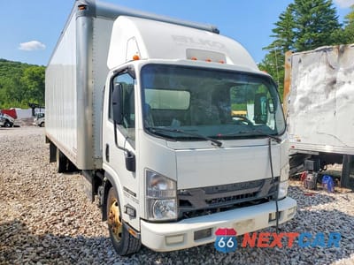 Czwarte zdjęcie samochodu z boku: 2020 ISUZU NRR DELIVERY TRUCK VIN:JALE5W165L7302911 - miniatura
