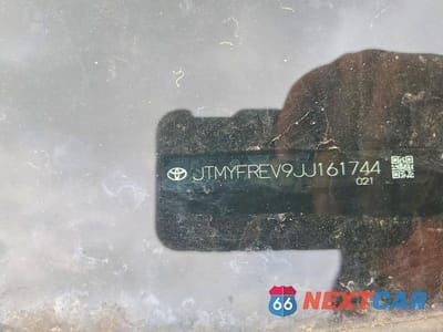 Zdjęcie 13 z 13 samochodu: 2018 TOYOTA RAV4 LIMITED VIN:JTMYFREV9JJ161744 - miniatura