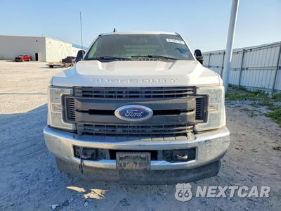Piąte zdjęcie samochodu w środku: 2019 FORD F250 SUPER DUTY VIN:1FD7W2BT6KEE66890 - miniatura