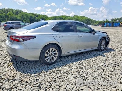 Trzecie zdjęcie samochodu z tyłu: 2022 TOYOTA CAMRY LE VIN:4T1C11AK3NU033845 - miniatura