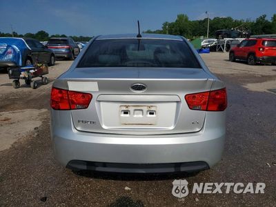 Zdjęcie 6 z 13 samochodu: 2012 KIA FORTE EX VIN:KNAFU4A21C5499952 - miniatura