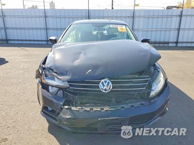 Piąte zdjęcie samochodu w środku: 2017 VOLKSWAGEN JETTA S VIN:3VW2B7AJ0HM399419 - miniatura