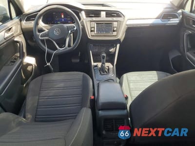 Zdjęcie 8 z 14 samochodu: 2023 VOLKSWAGEN TIGUAN S VIN:3VVRB7AX7PM026884 - miniatura