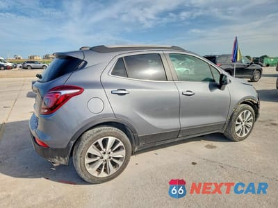 Trzecie zdjęcie samochodu z tyłu: 2020 BUICK ENCORE PREFERRED VIN:KL4CJASB6LB012817 - miniatura