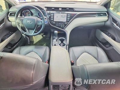 Zdjęcie 8 z 12 samochodu: 2018 TOYOTA CAMRY HYBRID XLE VIN:4T1B21HK2JU500956 - miniatura