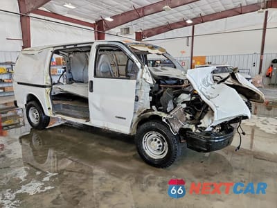 Czwarte zdjęcie samochodu z boku: 2006 CHEVROLET EXPRESS G3500 VIN:1GCHG35U561241910 - miniatura