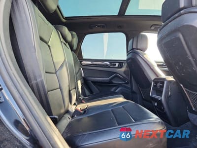 Zdjęcie 11 z 13 samochodu: 2019 PORSCHE CAYENNE VIN:WP1AA2AY5KDA06579 - miniatura