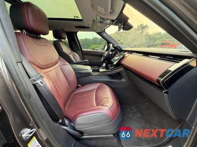 Piąte zdjęcie samochodu w środku: 2023 LAND ROVER RANGE ROVER SPORT DYNAMIC SE VIN:SAL1L9FUXPA154724 - miniatura