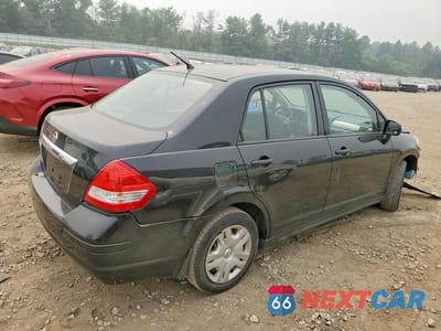 Trzecie zdjęcie samochodu z tyłu: 2011 NISSAN VERSA 1.8 S VIN:3N1BC1AP8BL422527 - miniatura