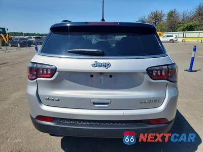 Zdjęcie 6 z 12 samochodu: 2025 JEEP COMPASS LIMITED VIN:3C4NJDCN2ST513077 - miniatura