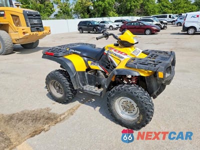 2004 POLARIS SPORTSMAN 700 ATV 4XACH68A94A060808 - główne zdjęcie licytacji z USA - miniatura