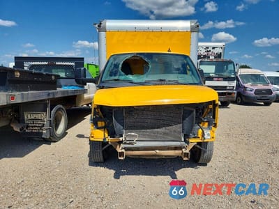 Zdjęcie 9 z 10 samochodu: 2022 GMC SAVANA BOX TRUCK VIN:7GZ37TC76NN002562 - miniatura