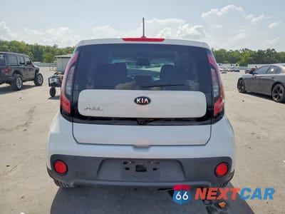 Zdjęcie 6 z 12 samochodu: 2018 KIA SOUL BASE VIN:KNDJN2A22J7574352 - miniatura