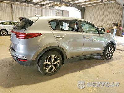 Trzecie zdjęcie samochodu z tyłu: 2020 KIA SPORTAGE LX VIN:KNDPMCAC2L7833436 - miniatura