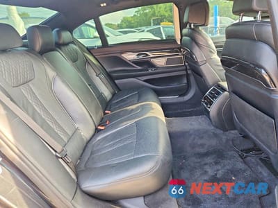 Zdjęcie 10 z 12 samochodu: 2018 BMW 750 I VIN:WBA7F0C52JGM23883 - miniatura