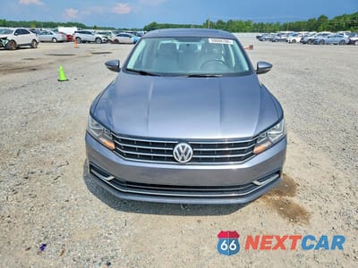Piąte zdjęcie samochodu w środku: 2016 VOLKSWAGEN PASSAT SE VIN:1VWBS7A39GC052480 - miniatura