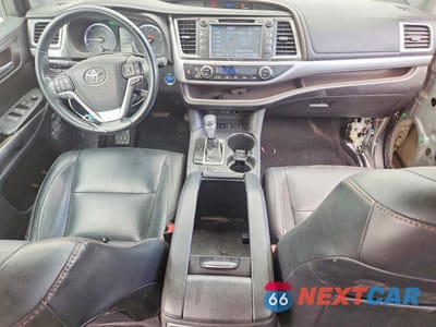 Zdjęcie 8 z 12 samochodu: 2018 TOYOTA HIGHLANDER HYBRID XLE VIN:5TDJGRFH3JS048477 - miniatura