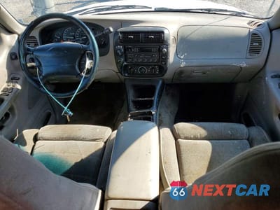Zdjęcie 8 z 13 samochodu: 1995 FORD EXPLORER VIN:1FMDU34X1SUB95435 - miniatura