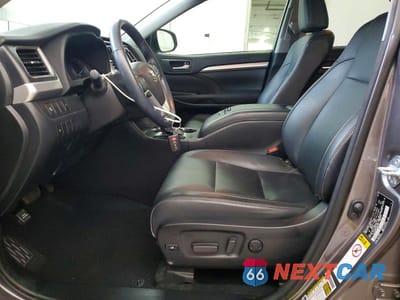Zdjęcie 7 z 14 samochodu: 2018 TOYOTA HIGHLANDER HYBRID XLE VIN:5TDJGRFH2JS037115 - miniatura