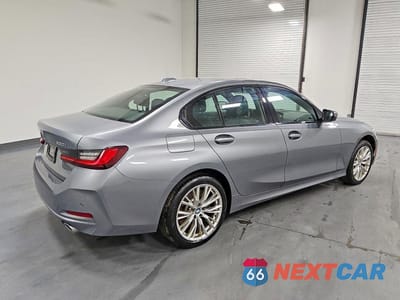 Trzecie zdjęcie samochodu z tyłu: 2023 BMW 330XI VIN:3MW89FF04P8D08613 - miniatura