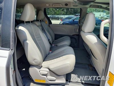 Zdjęcie 11 z 14 samochodu: 2014 TOYOTA SIENNA XLE 8-PASSENGER VIN:5TDYK3DC6ES481203 - miniatura