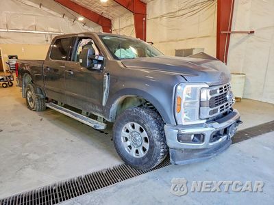 Czwarte zdjęcie samochodu z boku: 2024 FORD F250 SUPER DUTY VIN:1FT7W2BN8REF03177 - miniatura