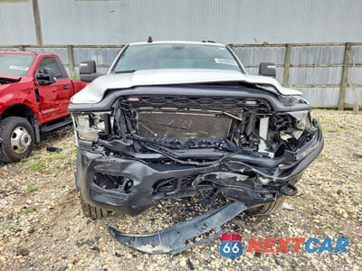 Piąte zdjęcie samochodu w środku: 2024 RAM 2500 TRADESMAN VIN:3C7WR5HJ5RG176404 - miniatura