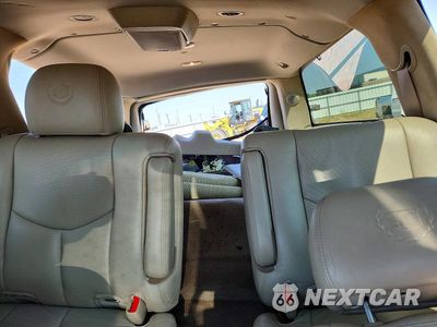 Zdjęcie 10 z 13 samochodu: 2004 CADILLAC ESCALADE ESV VIN:3GYFK66N84G285729 - miniatura