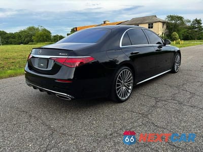Czwarte zdjęcie samochodu z boku: 2024 MERCEDES-BENZ S 580 4MATIC VIN:W1K6G7GB4RA288415 - miniatura