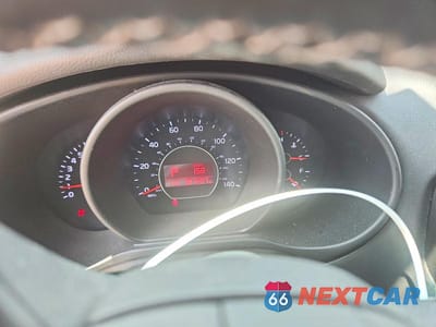 Zdjęcie 9 z 13 samochodu: 2018 KIA SOUL + VIN:KNDJP3A56J7568225 - miniatura