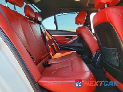 Zdjęcie 10 z 12 samochodu: 2018 BMW 330 XI VIN:WBA8D9G57JNU71299 - miniatura