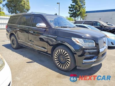 Czwarte zdjęcie samochodu z boku: 2018 LINCOLN NAVIGATOR L BLACK LABEL VIN:5LMJJ3TT2JEL09099 - miniatura