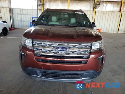 Piąte zdjęcie samochodu w środku: 2018 FORD EXPLORER XLT VIN:1FM5K7D81JGA31951 - miniatura