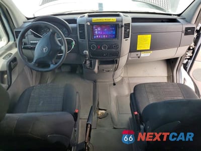 Zdjęcie 8 z 13 samochodu: 2018 MERCEDES-BENZ SPRINTER 2500 VIN:WD3PE7CD2JP640804 - miniatura