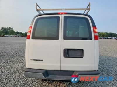 Zdjęcie 6 z 13 samochodu: 2019 CHEVROLET EXPRESS G2500 VIN:1GCWGAF1XK1254985 - miniatura