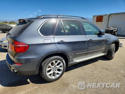 Trzecie zdjęcie samochodu z tyłu: 2013 BMW X5 XDRIVE35I VIN:5UXZV4C58D0E02220 - miniatura
