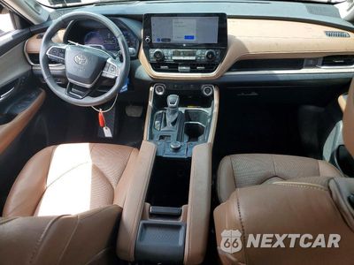Zdjęcie 8 z 13 samochodu: 2024 TOYOTA GRAND HIGHLANDER PLATINUM VIN:5TDAAAB59RS048851 - miniatura