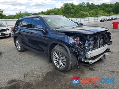Czwarte zdjęcie samochodu z boku: 2026 TOYOTA HIGHLANDER HYBRID XLE VIN:5TDEBRCH1TS700469 - miniatura