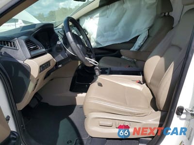 Zdjęcie 7 z 13 samochodu: 2020 HONDA ODYSSEY EXL VIN:5FNRL6H7XLB037985 - miniatura