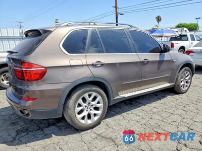 Trzecie zdjęcie samochodu z tyłu: 2013 BMW X5 XDRIVE35I VIN:5UXZV4C51D0B16158 - miniatura
