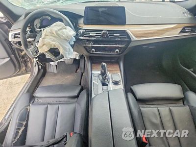Zdjęcie 8 z 12 samochodu: 2019 BMW 530 I VIN:WBAJA5C59KBX87394 - miniatura